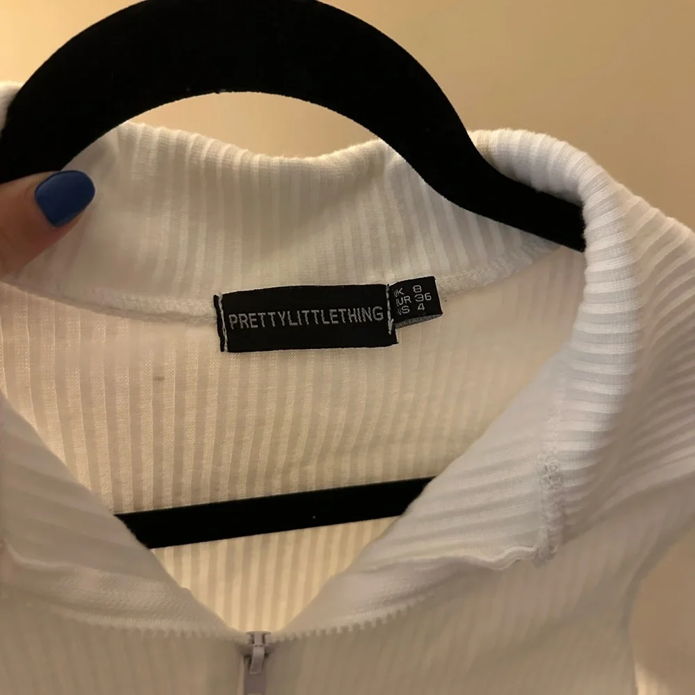 PrettyLittleThing White Ribbed Jacket - Picture 2 of 2
